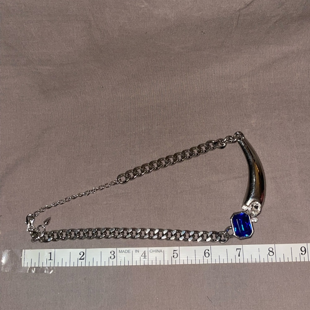 VINTAGE PARK LANE Silver Tone Choker Chain with Rhinestone/Blue Stone Pendant